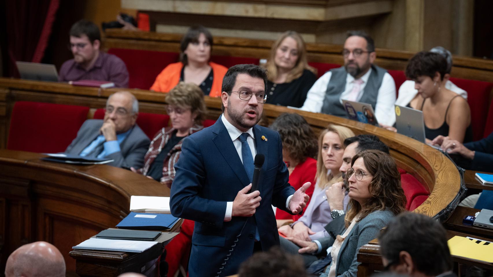 El presidente de la Generalitat, Pere Aragonès, en una sesión plenaria