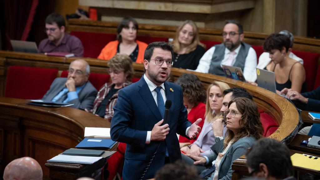 El presidente de la Generalitat, Pere Aragonès, en una sesión plenaria