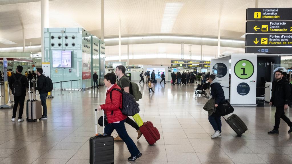 Interior de la Terminal 1 del Aeropuerto de Barcelona-El Prat