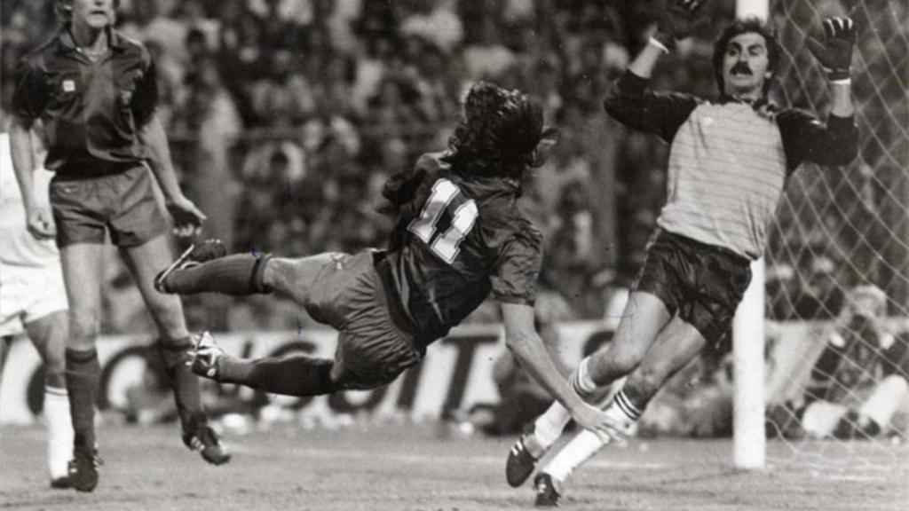 Marcos Alonso maca el gol de la victoria del Barça al Real Madrid en la final de Copa de 1983