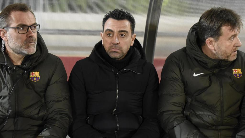 Óscar Hernández, a la derecha de Xavi, en Barbastro