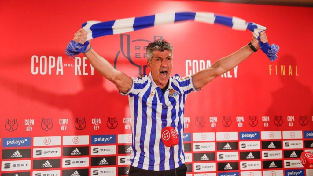 Imanol Alguacil celebró de esta manera la Copa del Rey conseguida por la Real ante el Athletic en 2021.