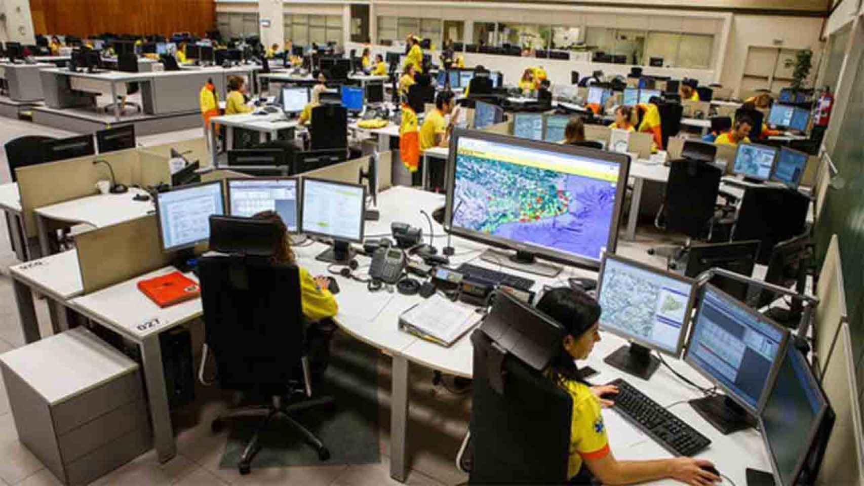 Trabajadores del 112 en una centralita