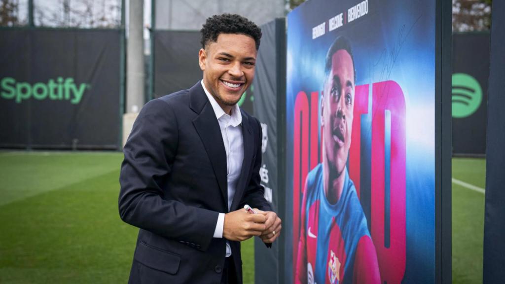 Vitor Roque, en su presentación como nuevo jugador del Barça