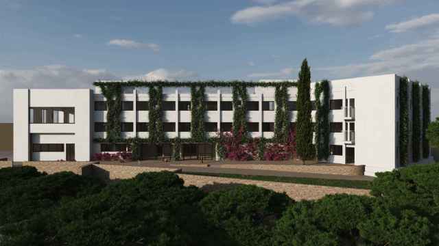 La entrada del colegio Montiba