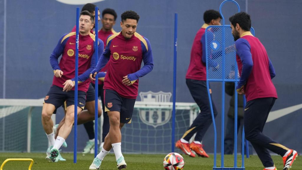 Vitor Roque, durante un entrenamiento con el FC Barcelona