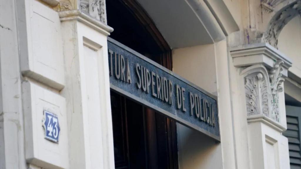 Acceso a la Jefatura Superior de Cataluña en la Via Laietana de Barcelona