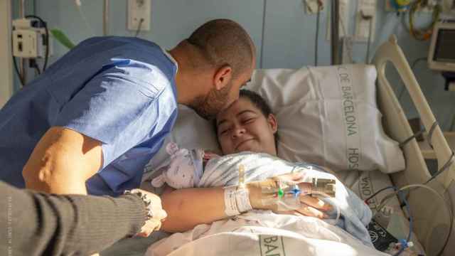 Ha pesado 2,9 kilos y tanto la madre como el niño se encuentran en buen estado de salud