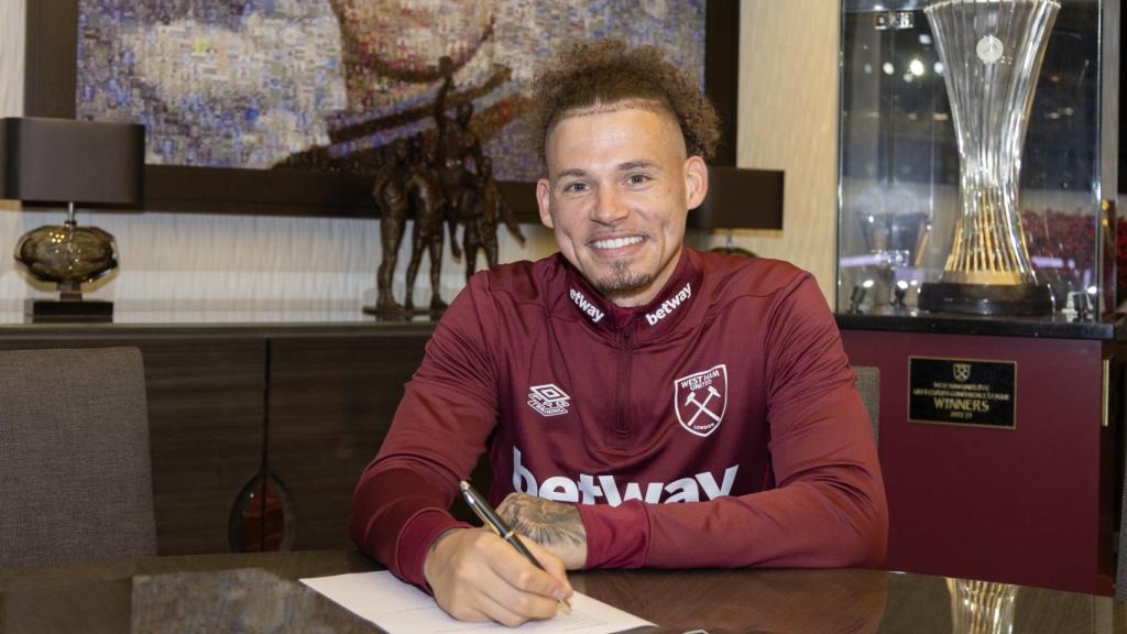 Kalvin Phillips firma su contrato con el West Ham United