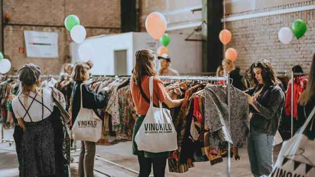 Vinokilo Barcelona, el mercadillo de ropa vintage famoso en toda Europa