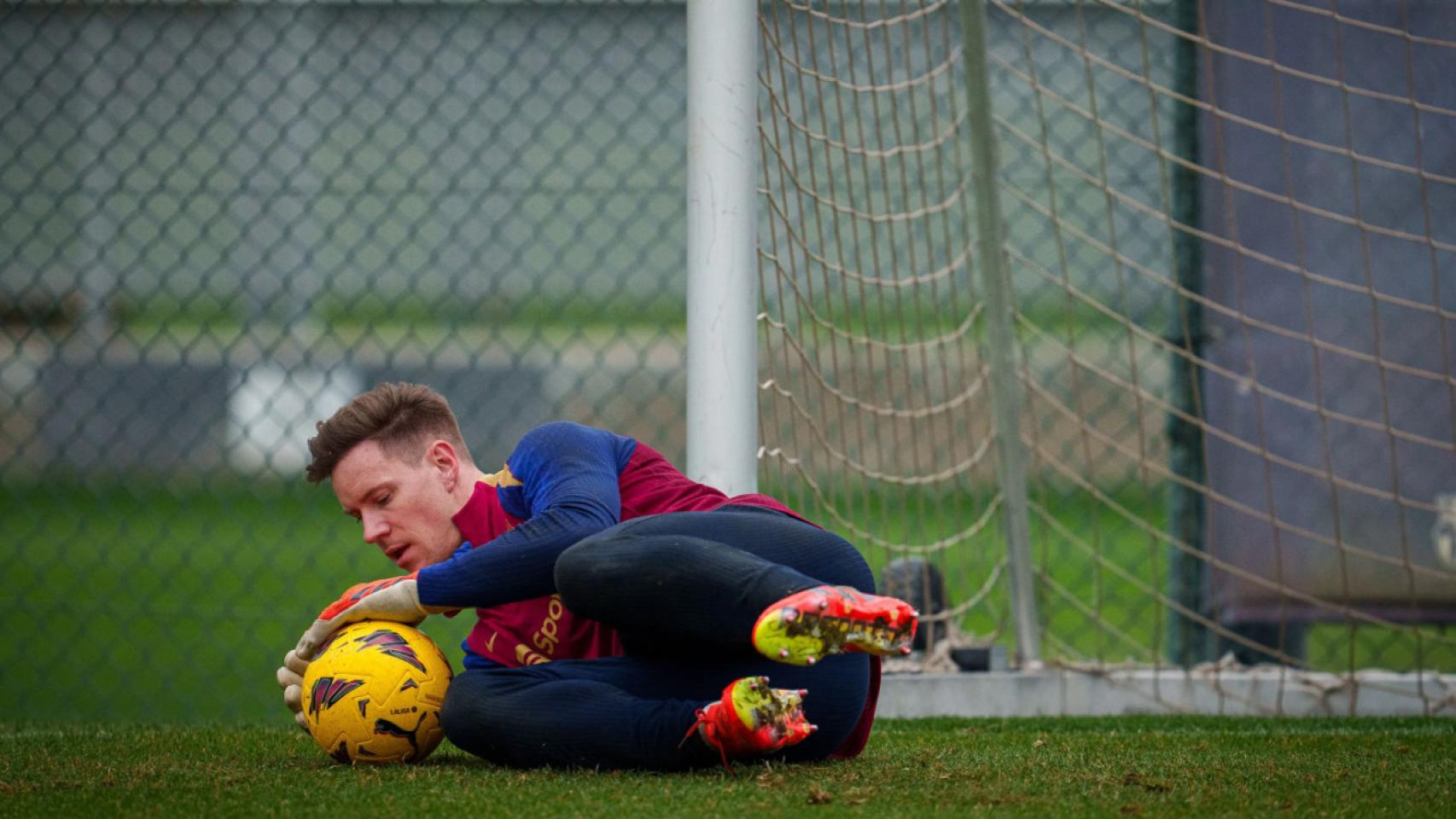 Ter Stegen vuelve a los entrenamientos con el grupo