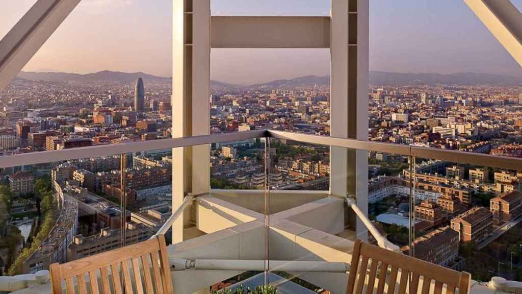 Imagen de una panorámica del Hotel Arts, de Marriott, sobre Barcelona