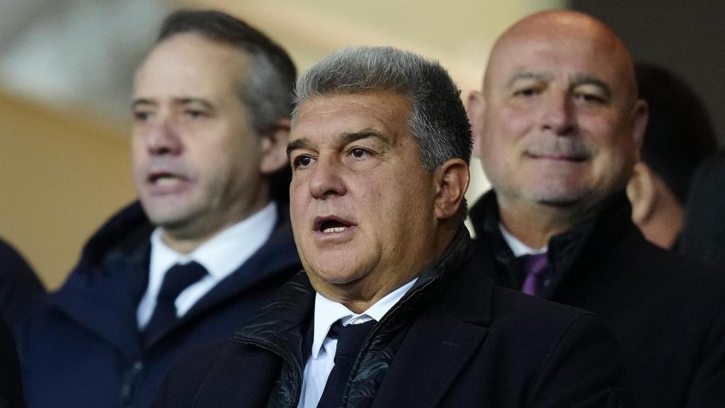 Joan Laporta, en el palco de Monjtuïc, durante el partido entre el Barça y el Osasuna