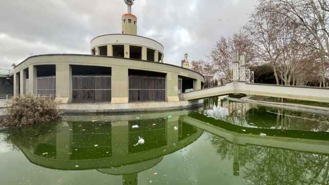 Lago del parque de la España Industrial, en Sants Estació de Barcelona