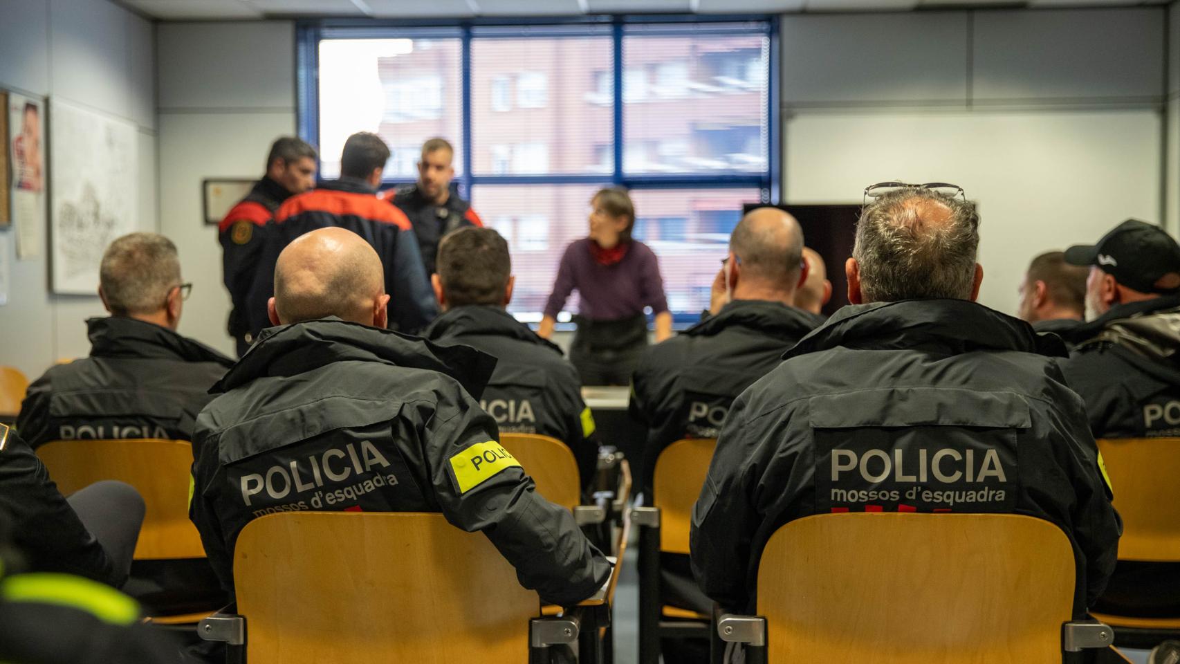 Briefing de los Mossos d'Esquadra