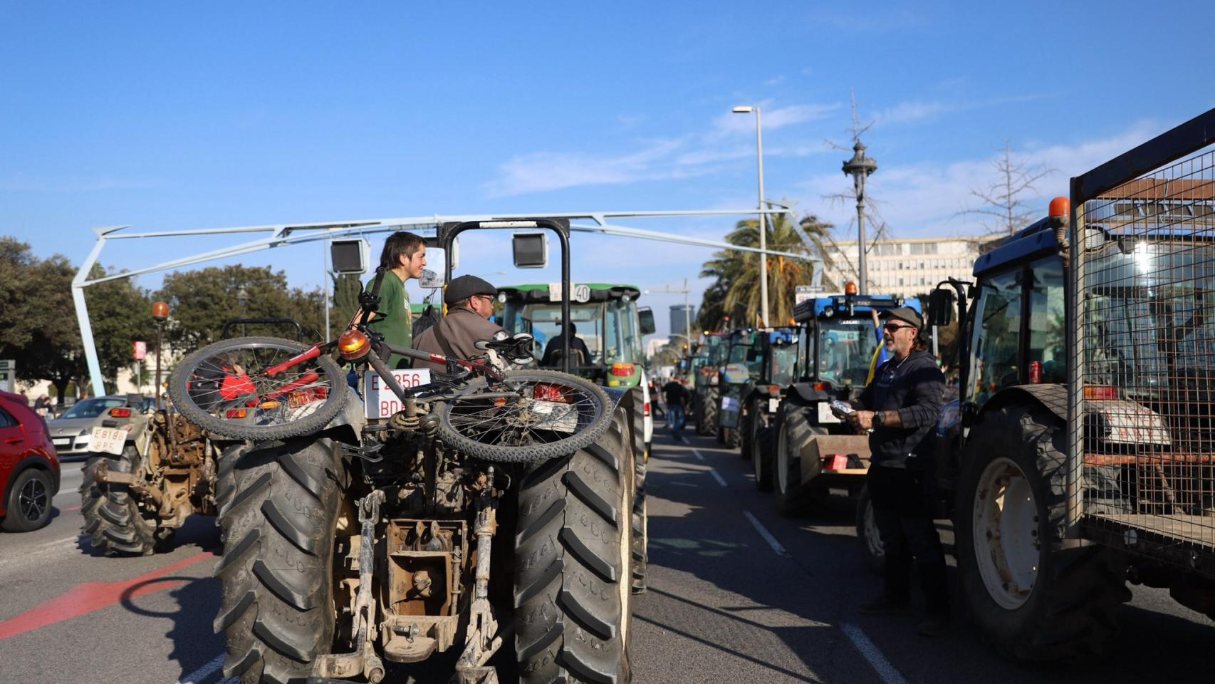 Protesta de agricultores en la Diagonal de Barcelona