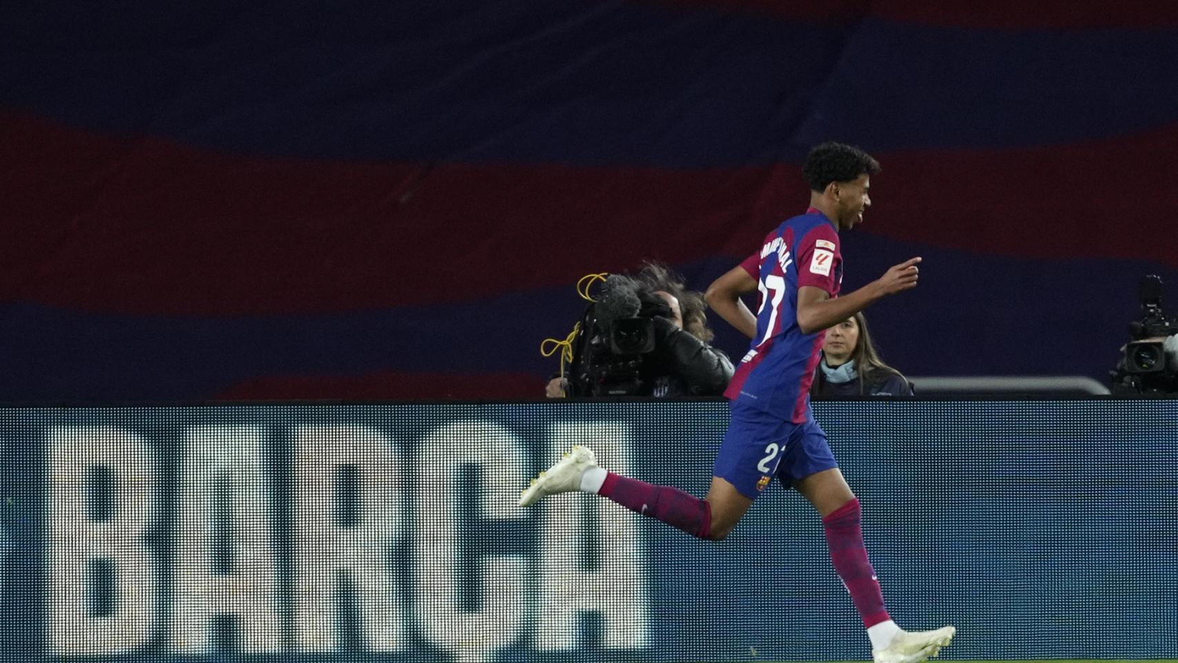 Lamine Yamal celebra su gol al Granada