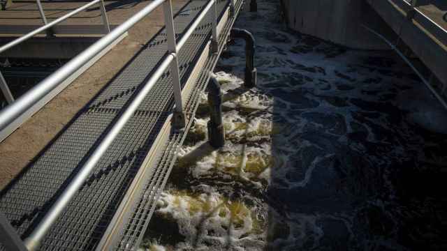 Detalles de la zona de microfiltración de agua de la estación depuradora del Baix Llobregat