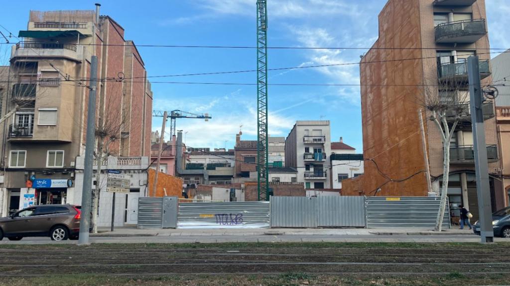 Un solar en obras en Sant Adrià de Besòs, Barcelona