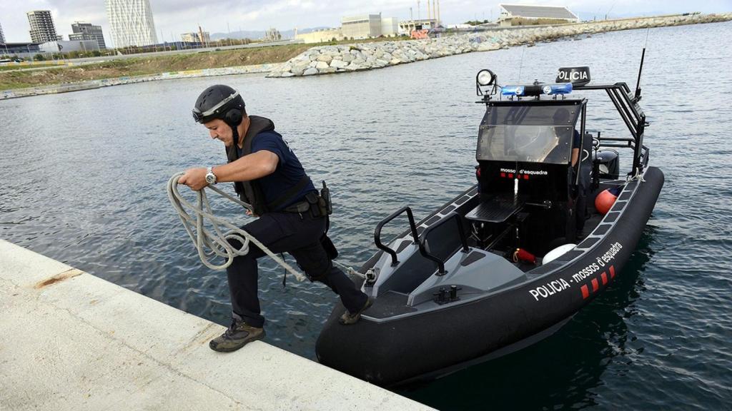 Un recurso de la Unidad Marítima de los Mossos d'Esquadra