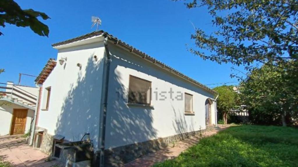 Fachada de la casa en Maçanet de la Selva