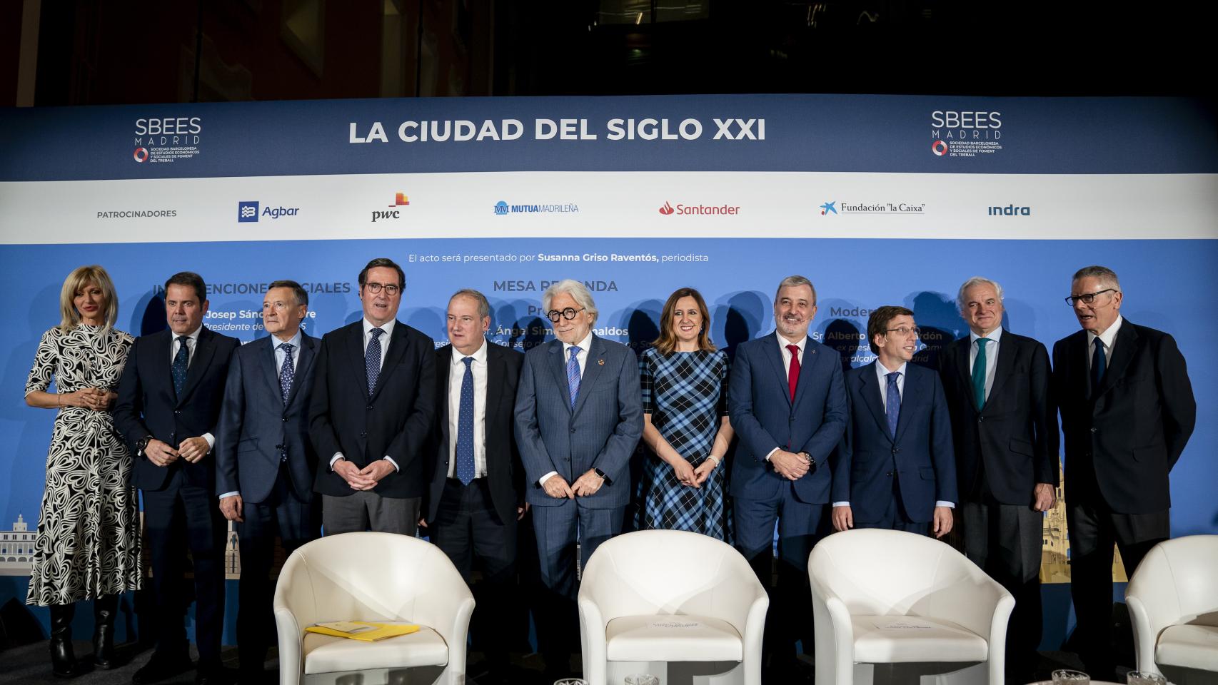 Foto de familia del primer acto de la Sbees en Madrid / EP