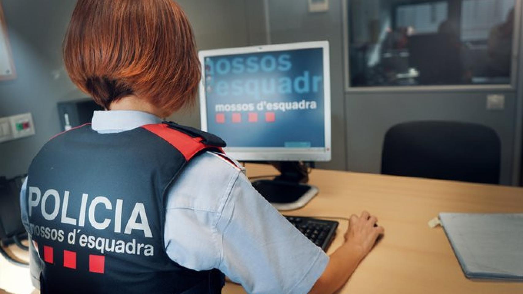 Agente de los Mossos d'Esquadra en una imagen de archivo