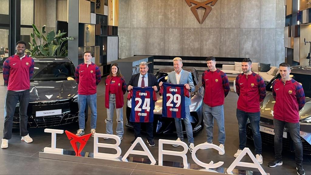 Laporta lidera el acto de renovación del acuerdo de patrocinio con Cupra