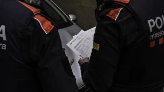 Agentes de los Mossos durante el dispositivo especial de seguridad del Mobile World Congress 2024