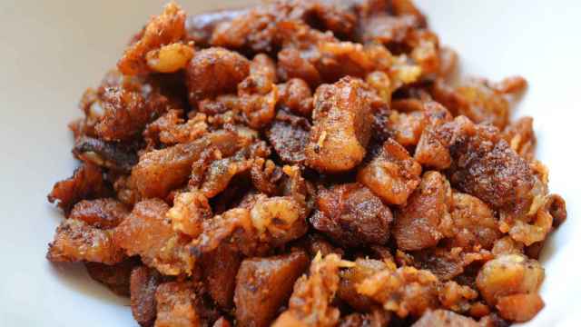 Una tapa de chicharrones en una imagen de archivo