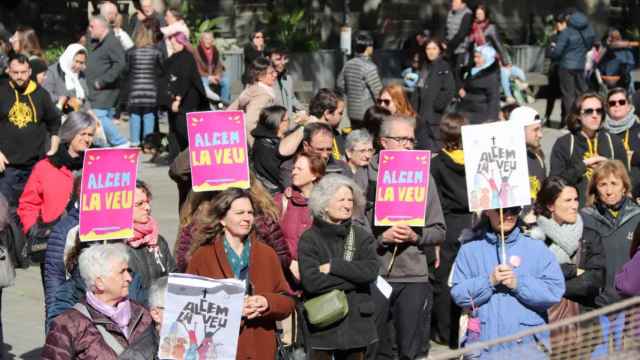 Concentración de mujeres por la igualdad en la Iglesia
