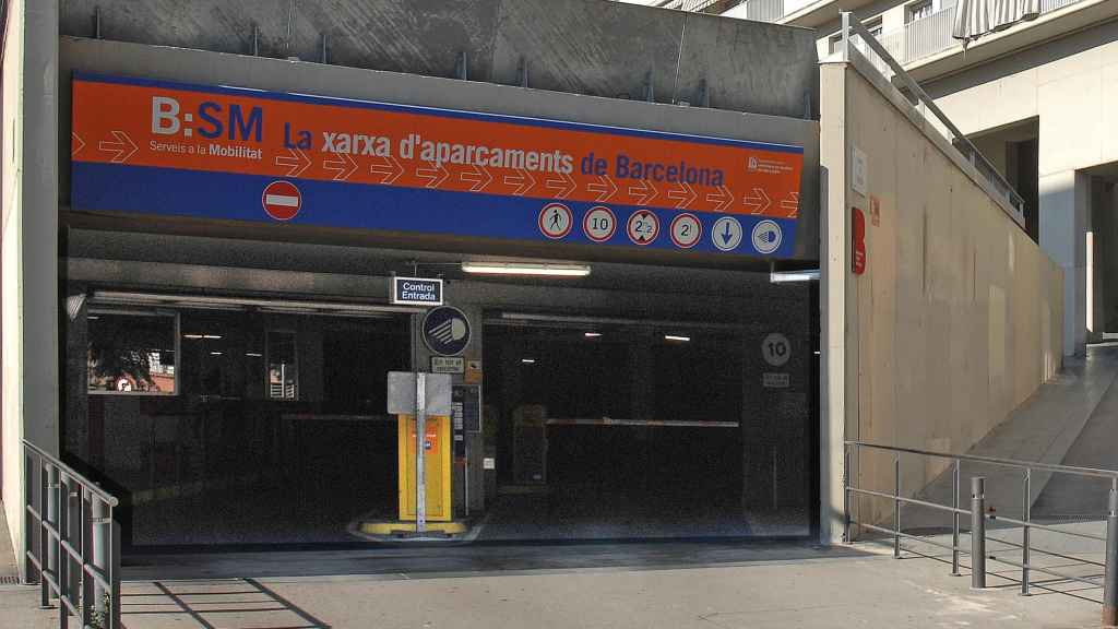 Accés a un aparcament municipal