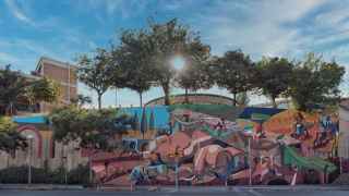 Mural 'Time' en homenaje a Trinitat Nova