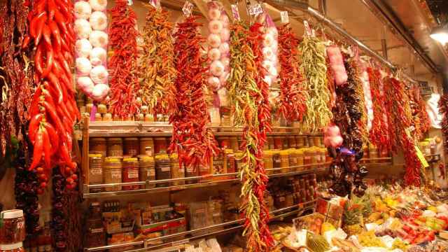 Interior del Mercado de la Boquería de Barcelona