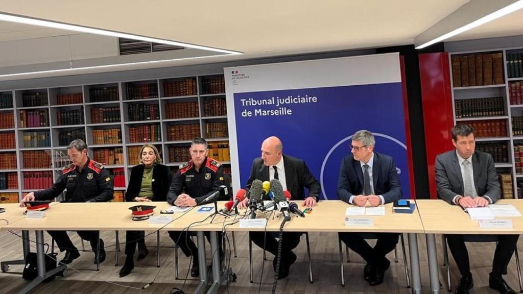 Cargos de los Mossos d'Esquadra y de la Policía y la Fiscalía francesa informan de una operación contra la mafia marsellesa
