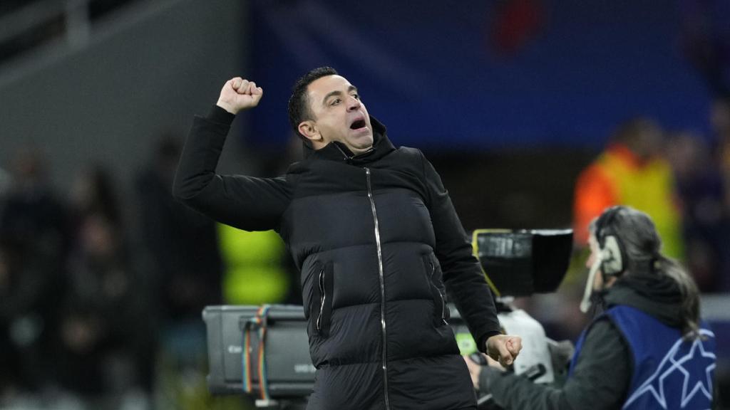 Xavi celebra un gol del Barça