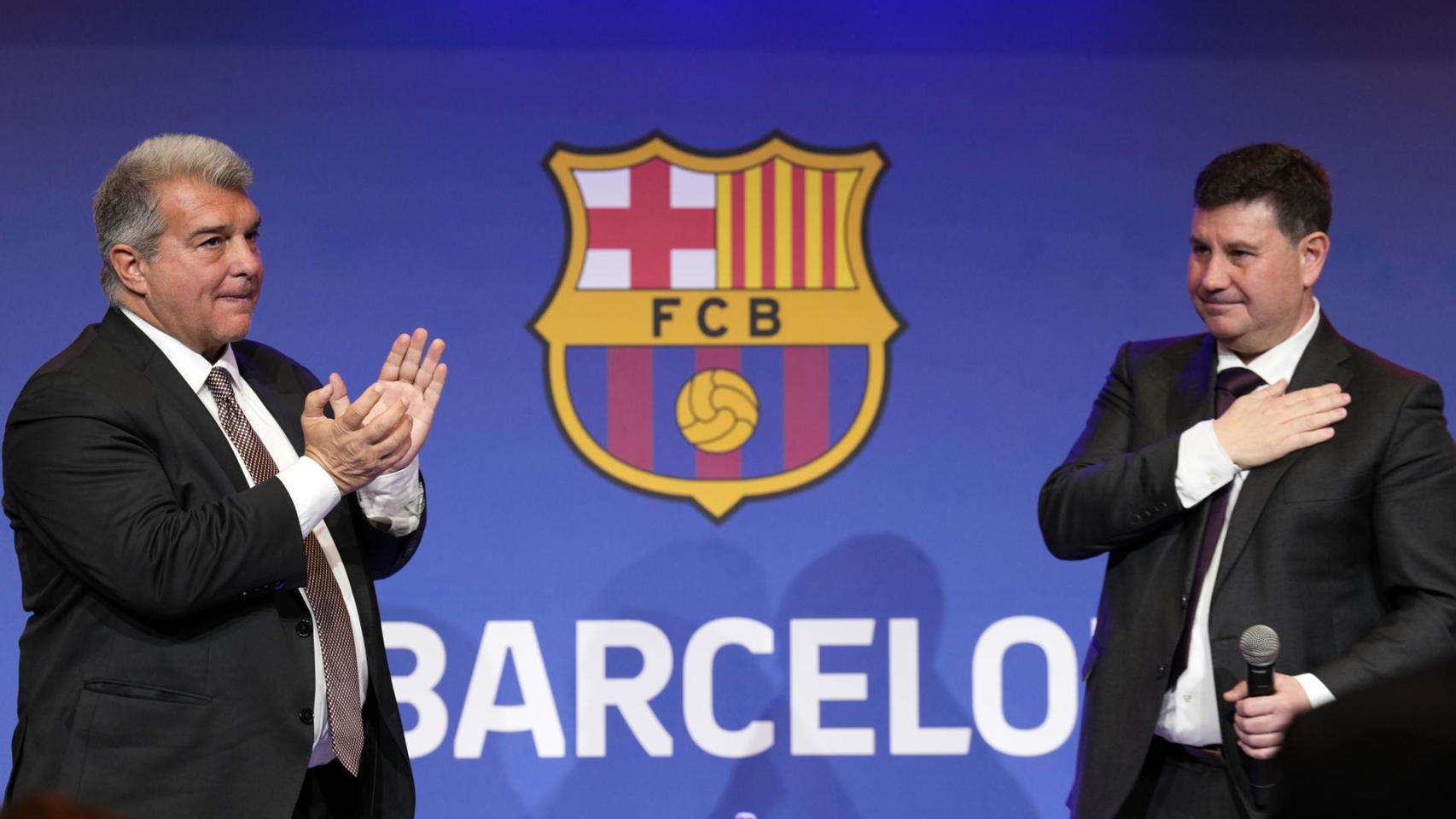 Joan Laporta y Eduard Romeu, en la despedida del vicepresidente económico