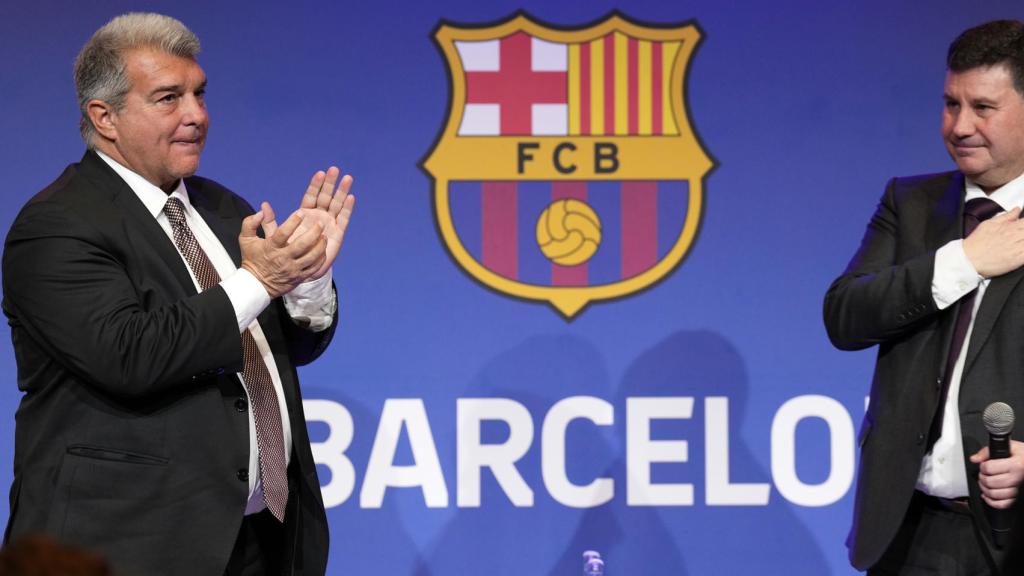 Joan Laporta y Eduard Romeu, en la despedida del vicepresidente económico