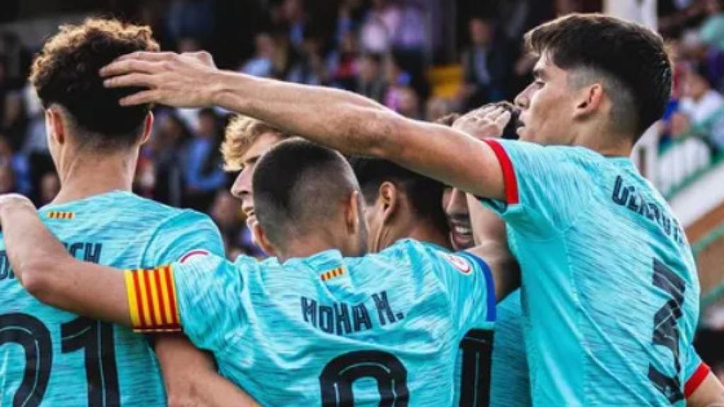Los jugadores del Barça B celebran un gol en la victoria contra el Teruel