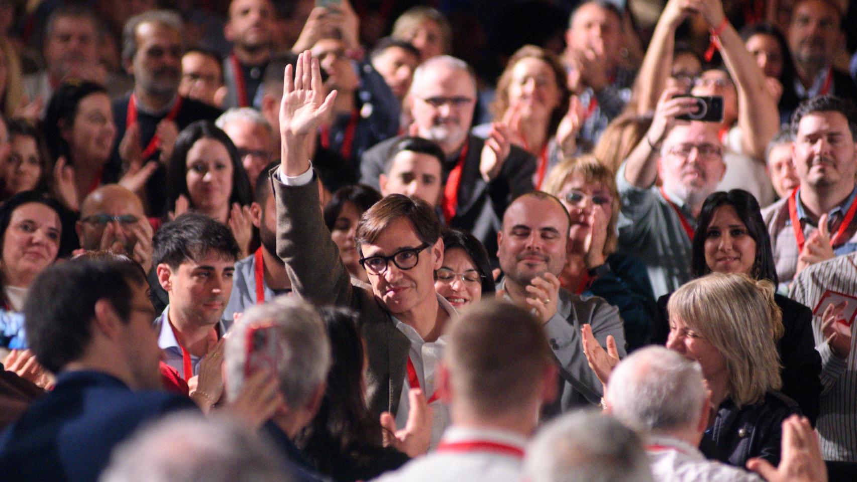 El primer secretario del PSC, Salvador Illa (c), durante la segunda jornada del XV Congreso del PSC, en el Palau de Congressos de Catalunya