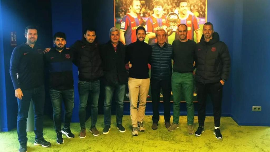 Isaac Guerrero (primero izquierda) y el resto de integrantes del área de metodología en la Masía