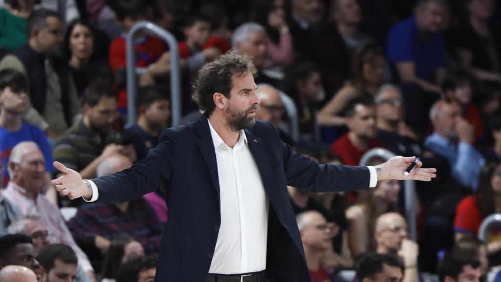 Roger Grimau, desesperado, ante el Río Breogán