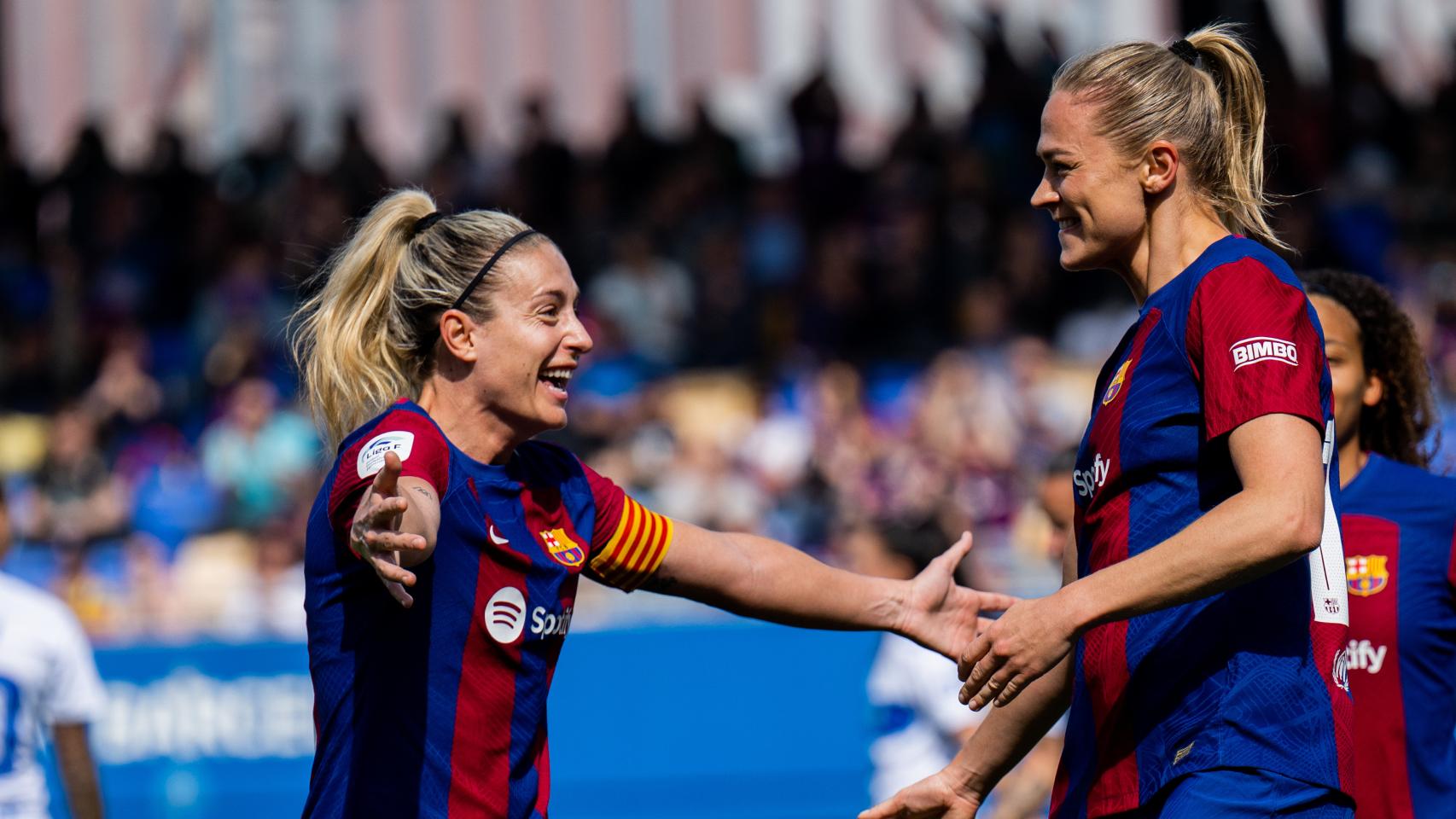 Alexia Putellas y Frido Rolfö, regresadas de lesión, se abrazan en la victoria contra la UD Tenerife