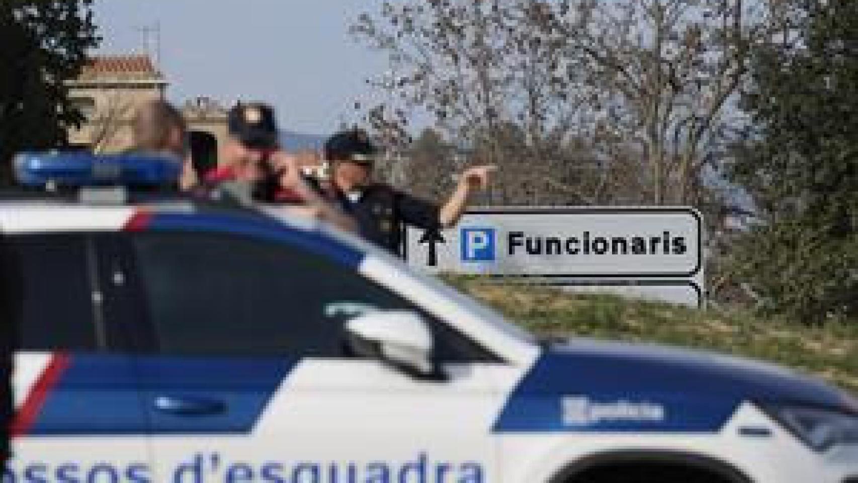 Agentes de los Mossos durante las protestas de los funcionarios en las prisiones catalanas