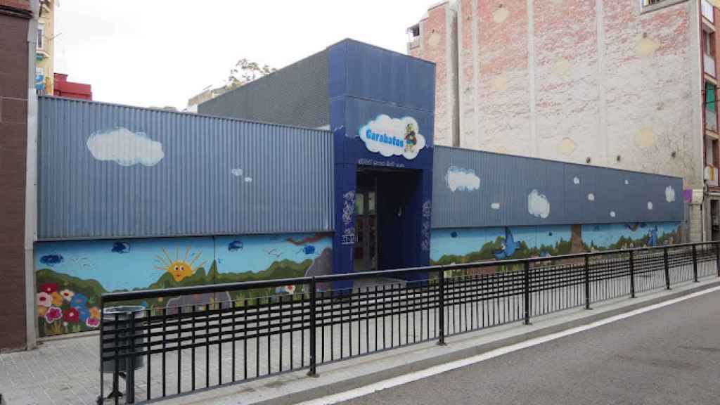 Fachada de la guardería Garabatos