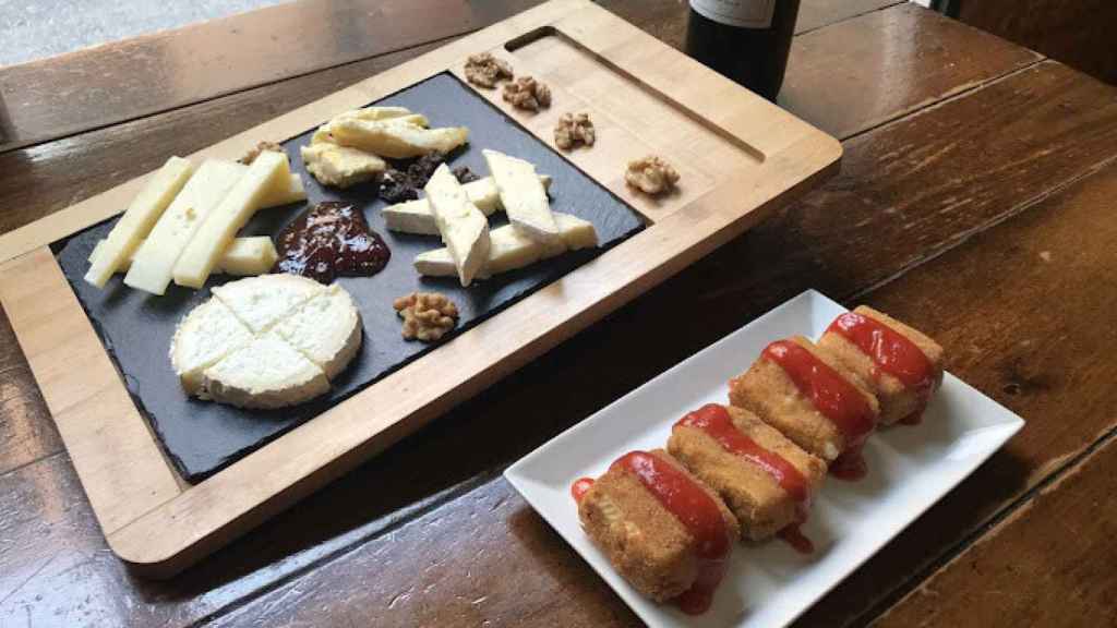 Dos de las tapas de Café Pagés