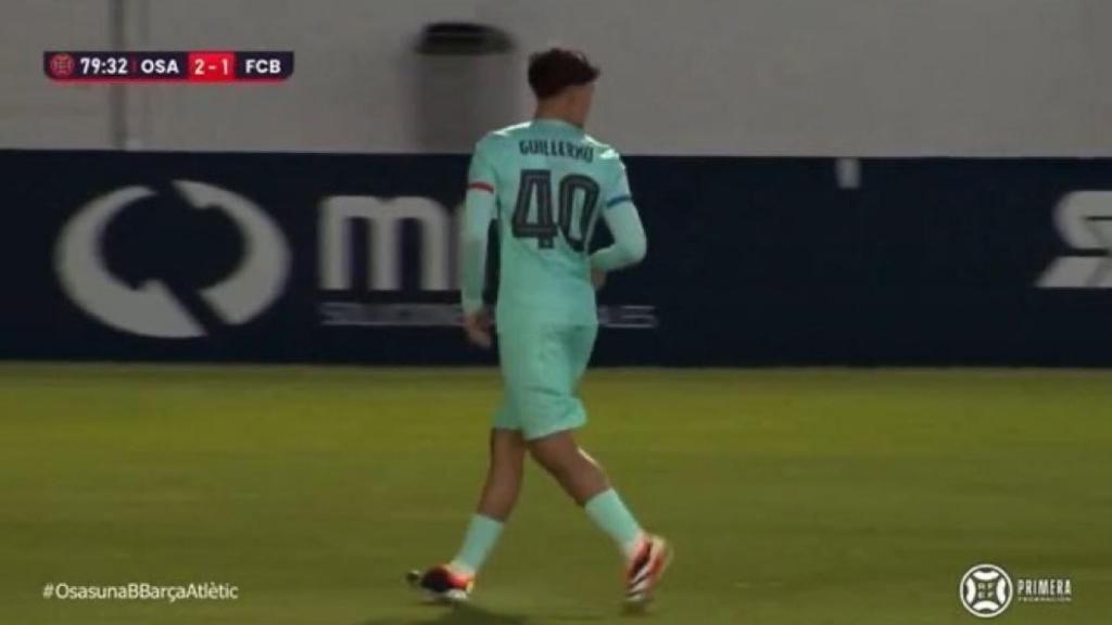 Guille Fernández debuta en Primera RFEF con el Barça B