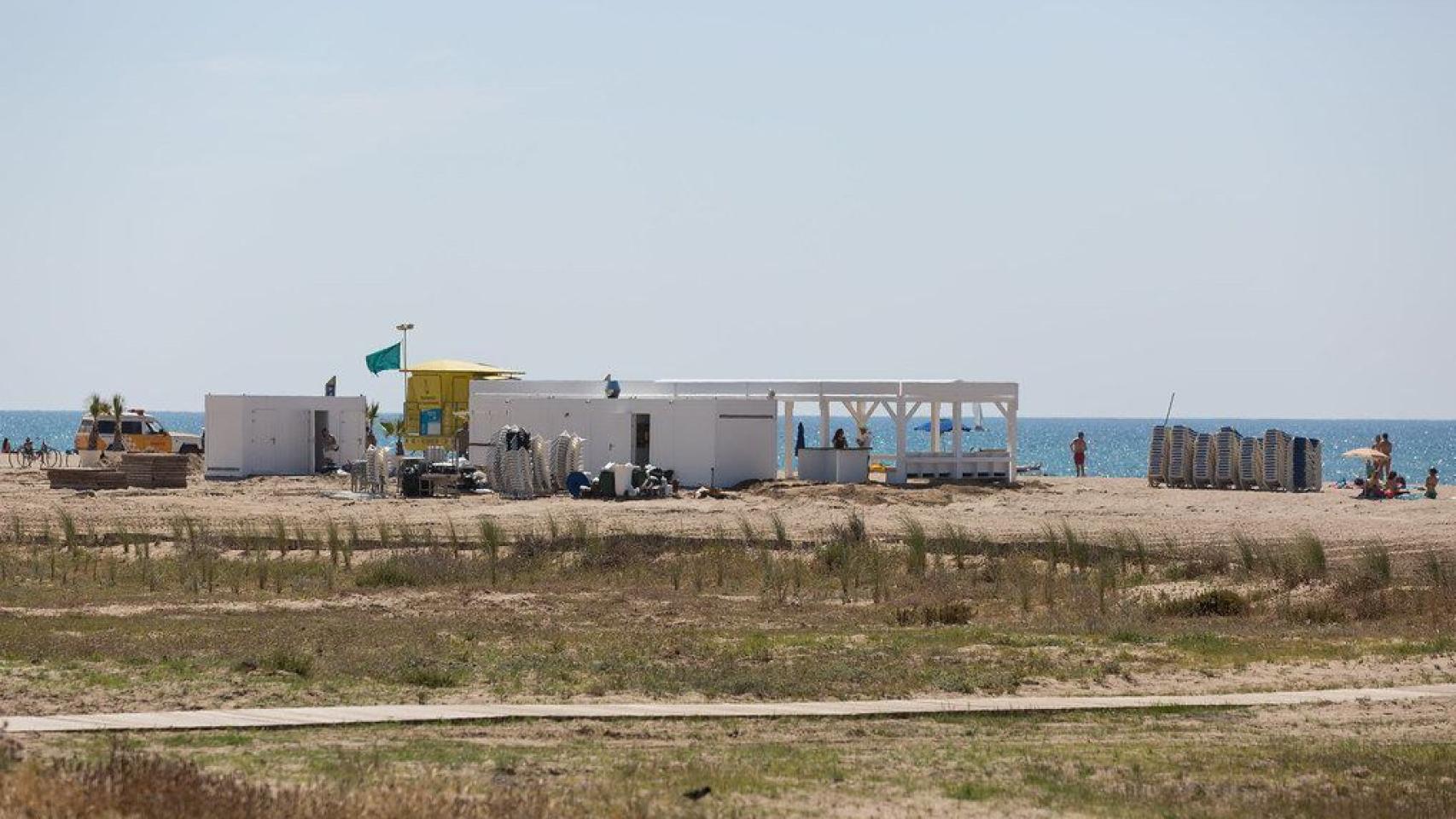 Caseta de un chiringuito de la playa de Castelldefels