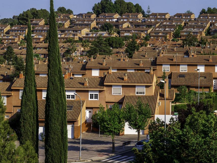 Fotografía realizada por Christopher Willan de un área residencial en Sant Quirze del Vallès, 2023
