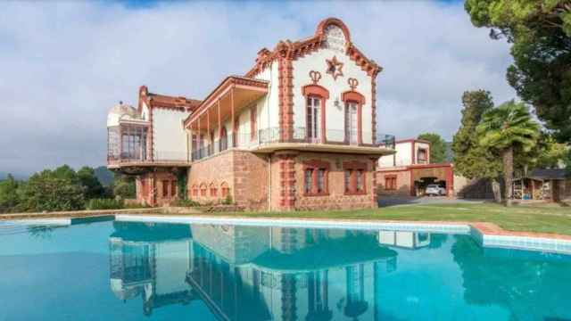 El palacete modernista que Rauw Alejandro le regaló a Rosalía en Manresa